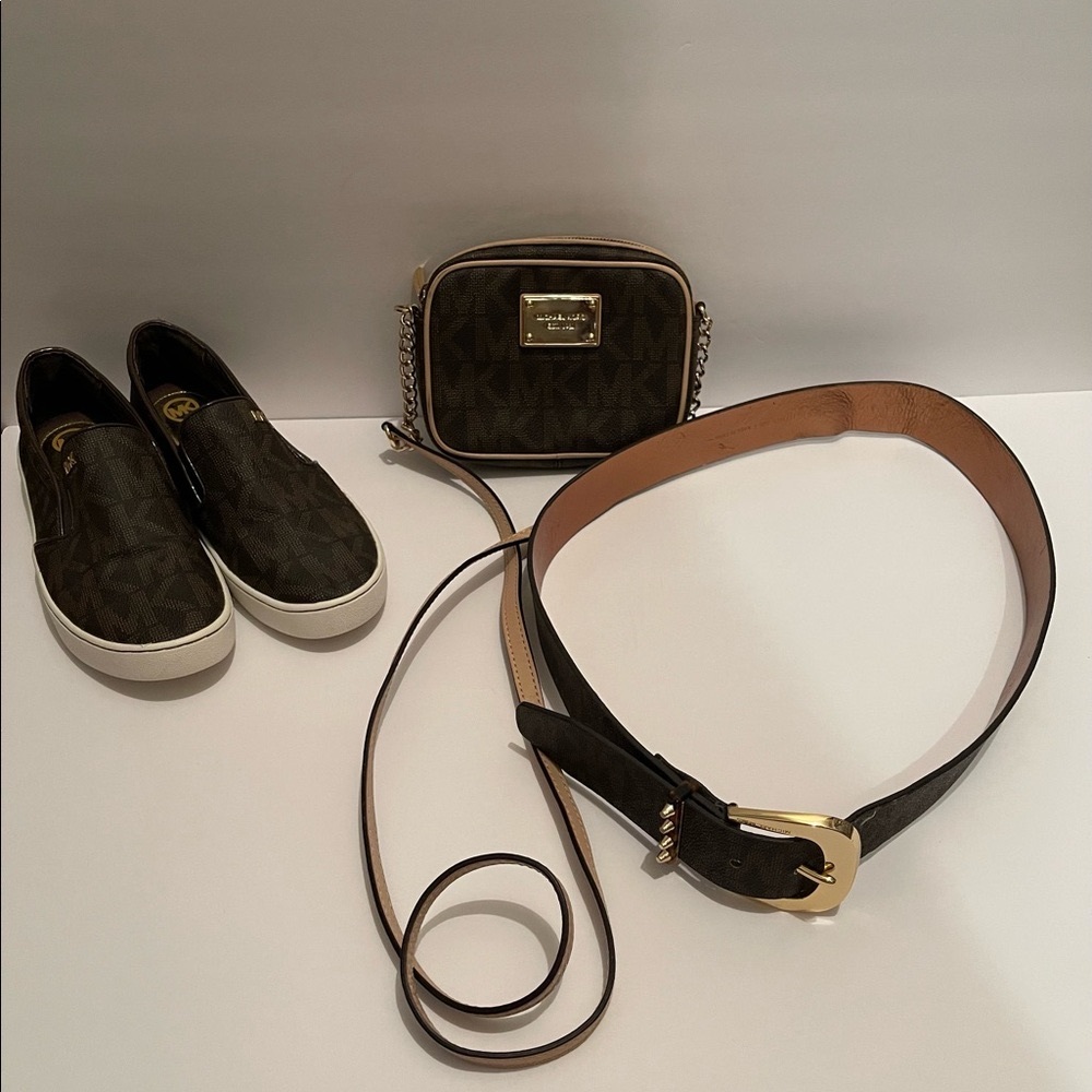 Michael Kors shoe and belt set